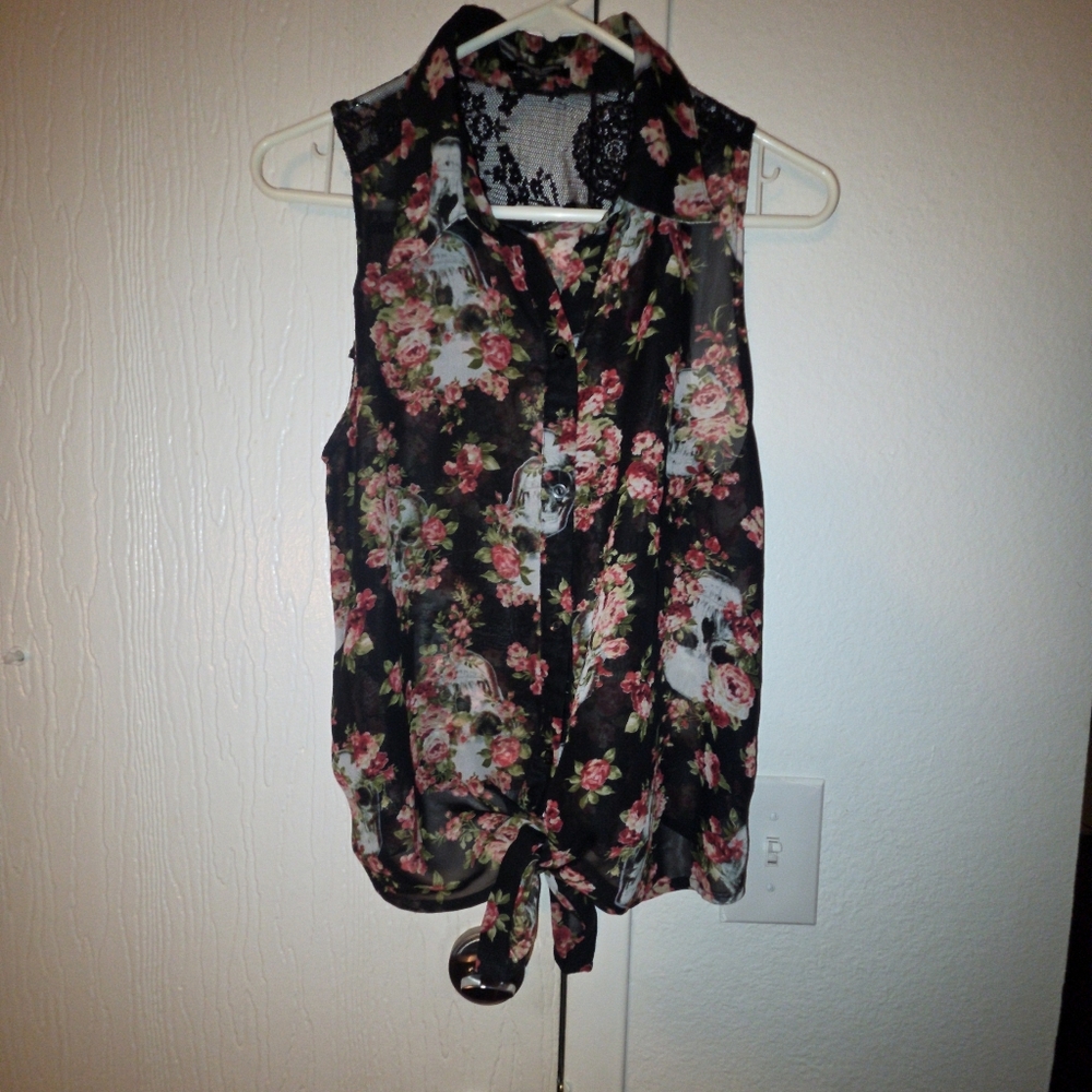 Floral Sleeveless Tie-Front Blouse
